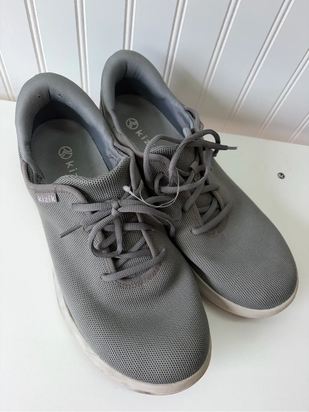Kizik Men’s Gray Lace-Up Comfort Sneakers
